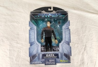 2002 Art Asylum Star Trek Nemesis Data 7" Action Figure w/ Tricorder NIB