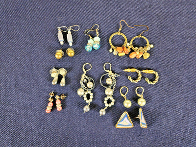 Lot of  10 Pairs Assorted Earrings Fashion Costume Jewelry