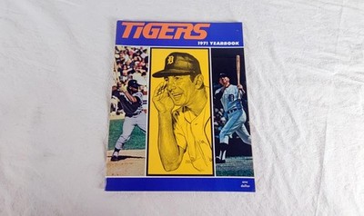 1971 Detroit Tigers Official Yearbook Al Kaline Billy Martin Lolich Vintage MLB