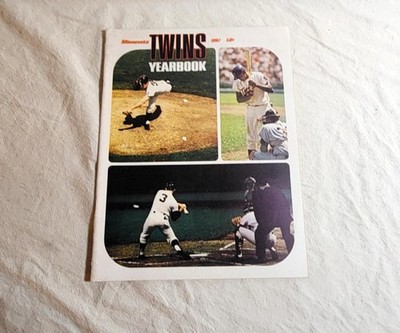1967 Minnesota Twins Official Yearbook Harmon Killebrew Tony Oliva Vintage MLB