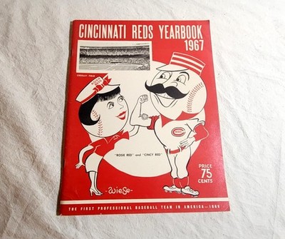 1967 Cincinnati Reds Official Yearbook Pete Rose Tony Perez Vintage MLB Baseball